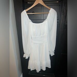 NWT Long sleeve White Flowy tie back Dress M